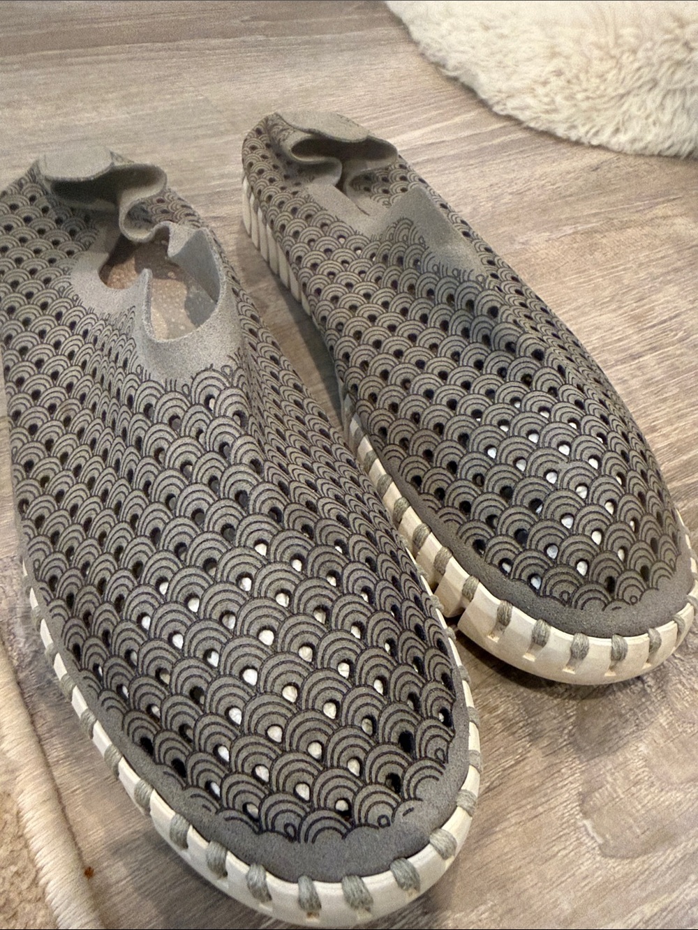 ISLE JACOBSEN Women’s Grey Laser-Cut Slip-On Casual Shoes